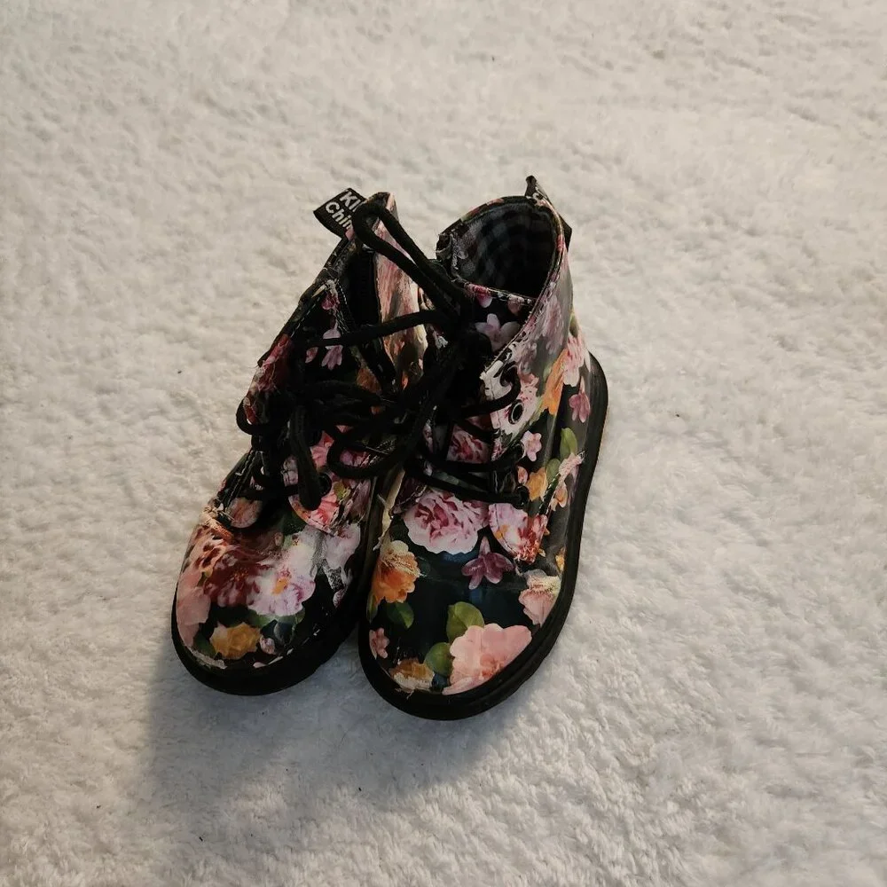 Unbranded Floral Boots Girl's‎ Size 9
